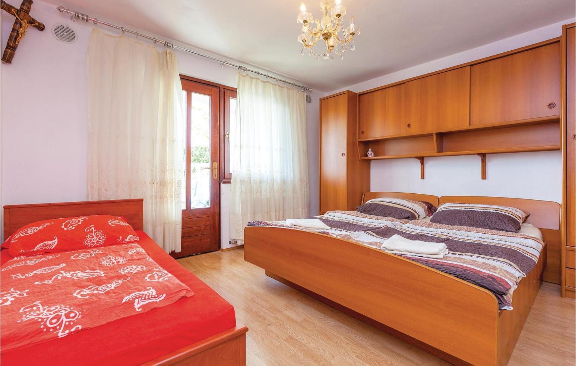 Stunning Apartment In Crikvenica With Wifi エクステリア 写真